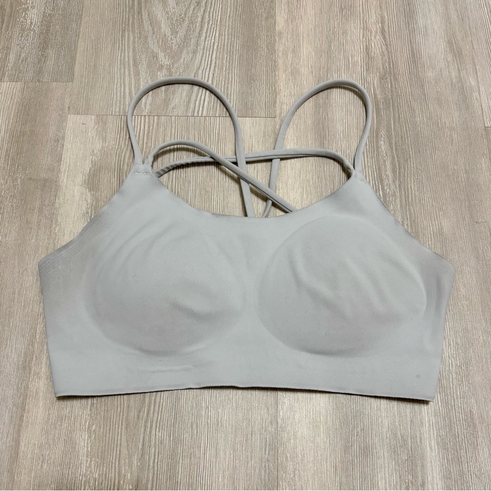 ✨$8 CLEAR-OUT✨Aerie Offline Soft Cross Back Seamless Low Impact Sports Bra White